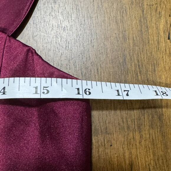 DAVID'S BRIDAL Dress 8‎ Sangria Y-Neck Charmeuse Bubble Hem Formal Wedding - Picture 3 of 13